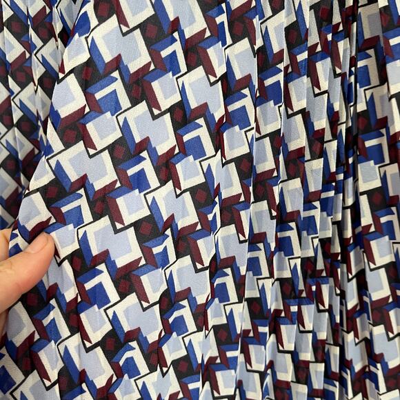 Talbots Pleated Skirt Size XL Geometric Print Midi Blue White Career Classic - Picture 4 of 9